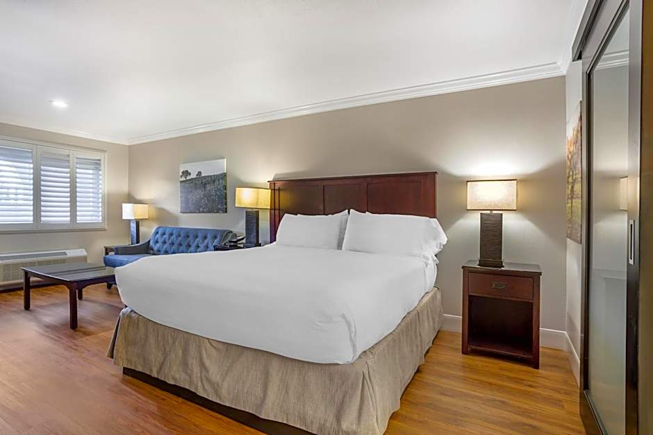 Dry Creek Inn MOD Collection by Sonesta