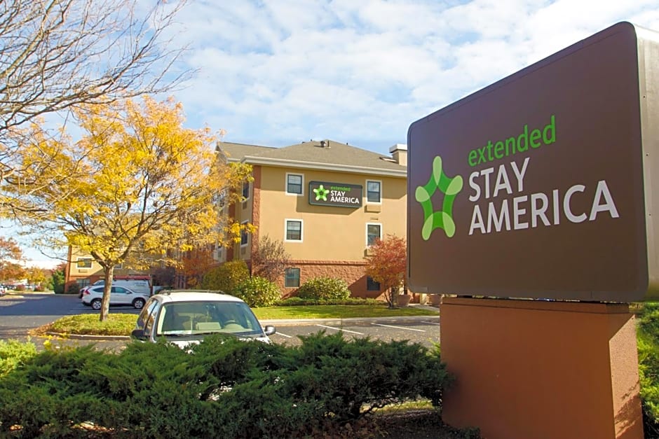 Extended Stay America Suites - Long Island - Bethpage