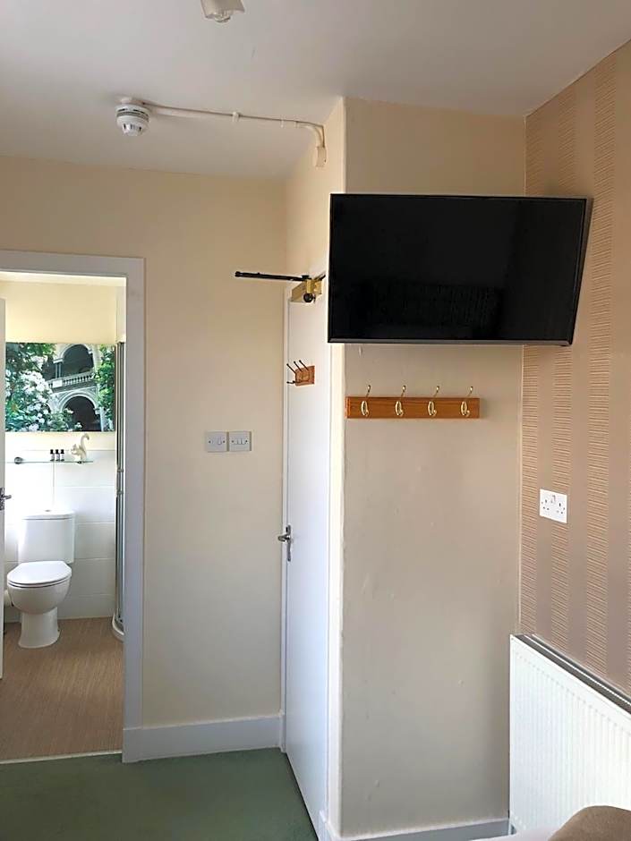 The Aberdeen Arms Hotel