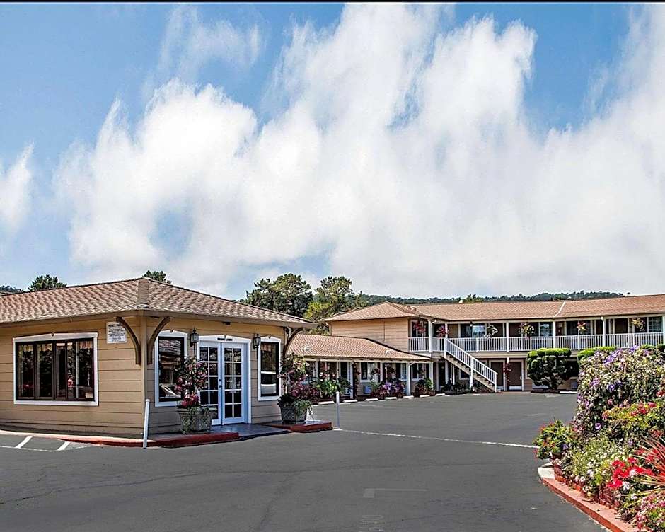 The Inn at 1252 Monterey