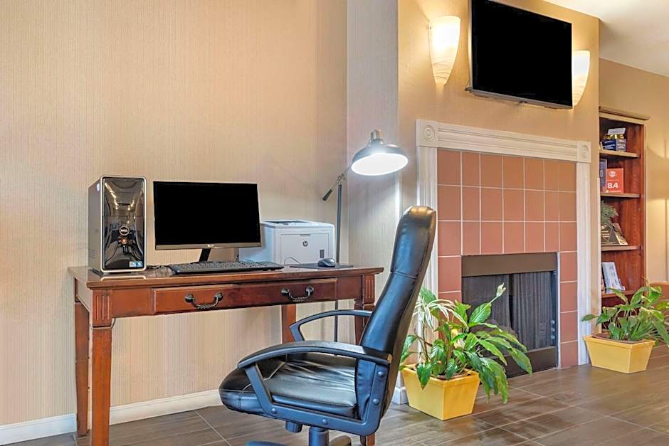 Best Western Luxury Inn
