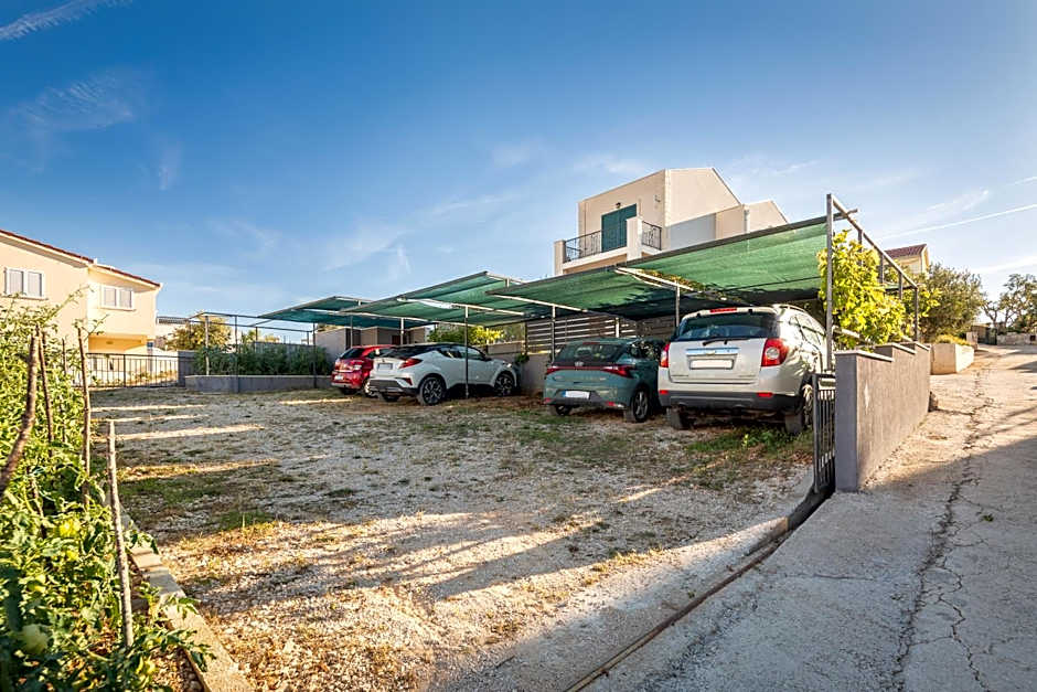 Apartments Vucica, Sevid