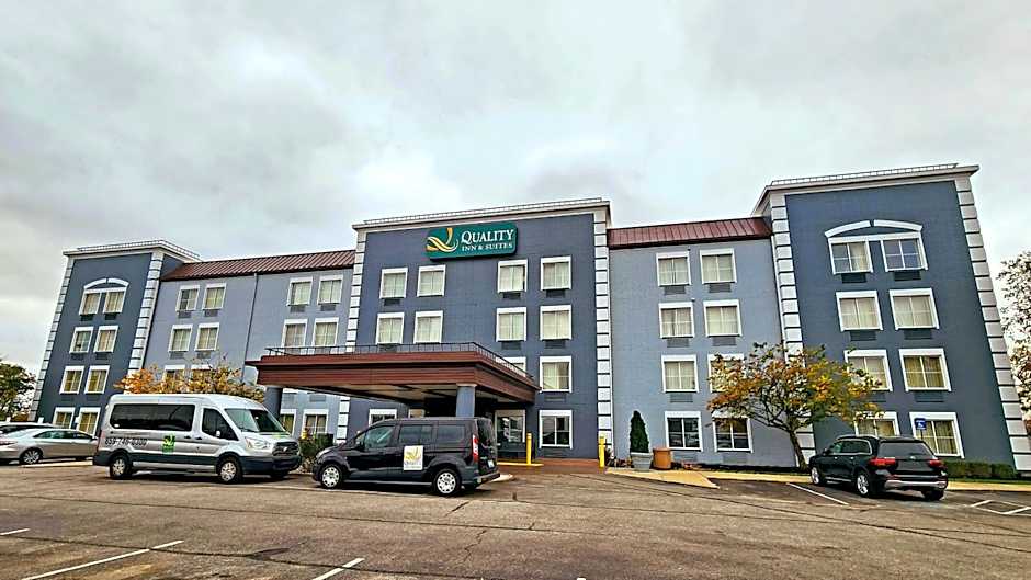 Quality Inn & Suites CVG Airport