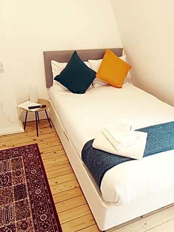 Single Room with Shared Bathroom