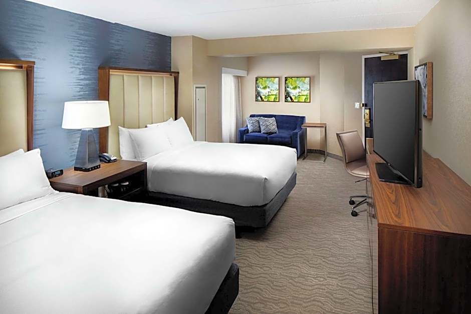 DoubleTree by Hilton Nashua