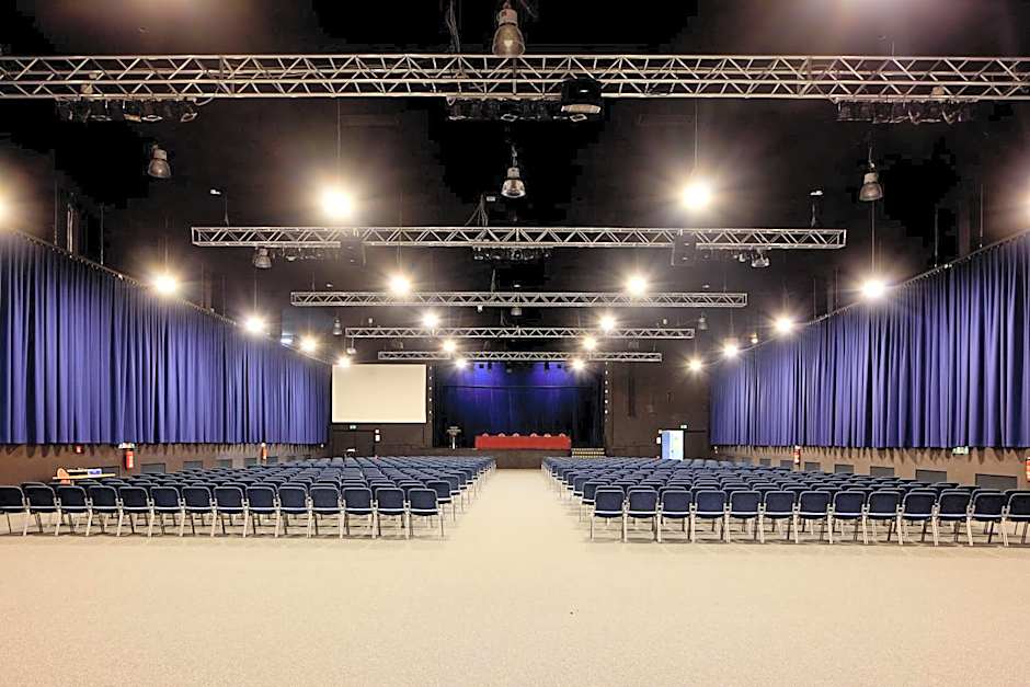 TRIP INN Axxon Hotel