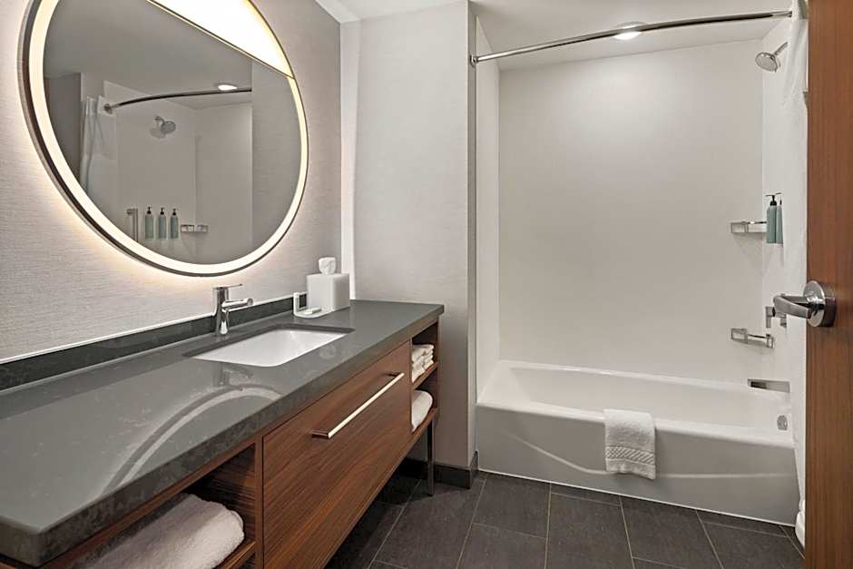 Courtyard by Marriott Bettendorf