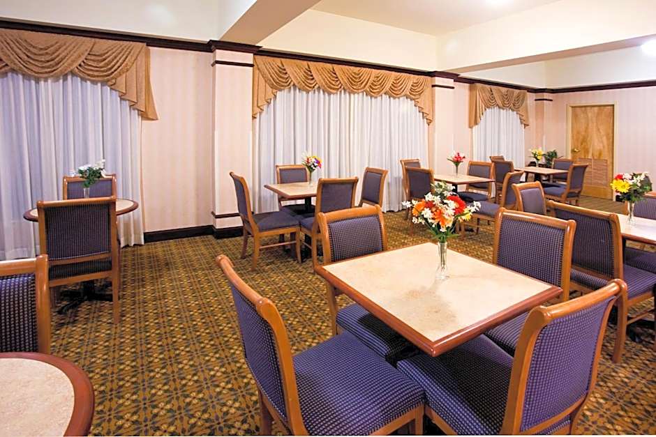 Holiday Inn Express Syracuse Airport By IHG