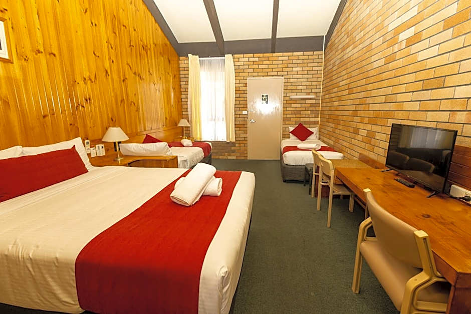 All Travellers Motor Inn