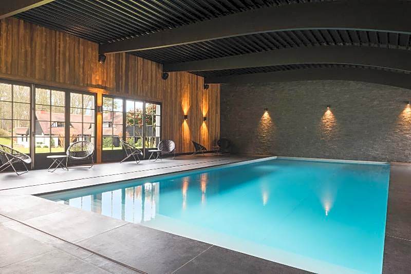 Hotel Spa Les Pins De César