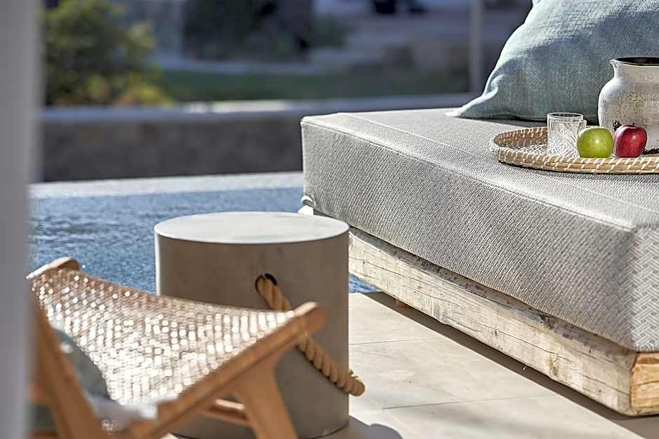 Artemis Deluxe Rooms