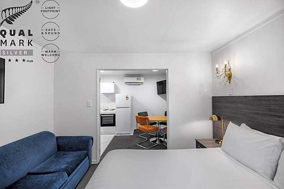 Lakeview Colonial Motel
