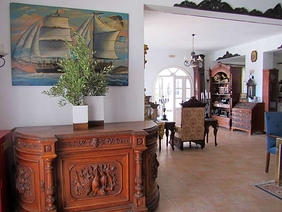 Porto Scoutari Romantic Hotel