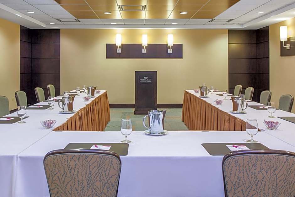 Crowne Plaza Hotel Glen Ellyn/Lombard By IHG