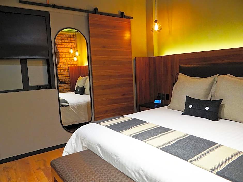 Cadillac Hotel Boutique