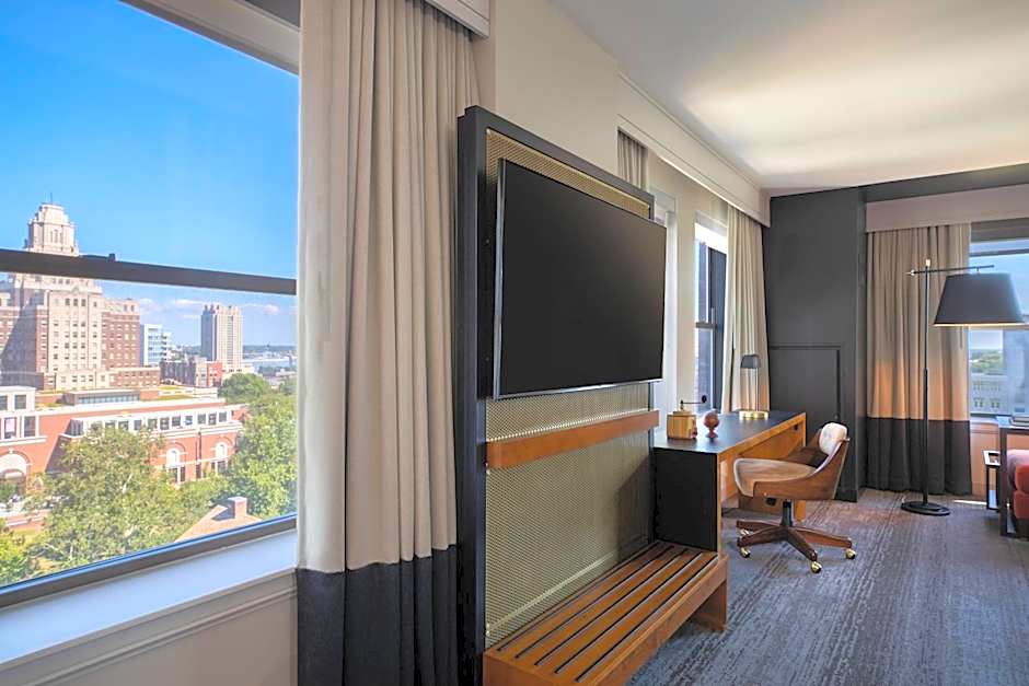 Renaissance by Marriott Philadelphia Downtown Hotel