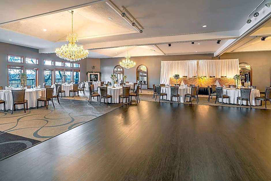 Riverview Inn & Suites, an Ascend Collection Hotel