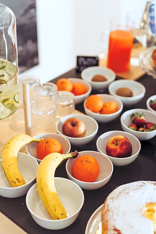 Marina Gardens Boutique & Suites