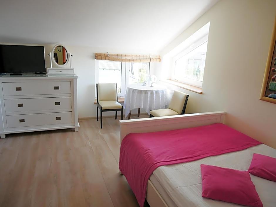 Słoneczny Dom pokoje i apartament na wynajem