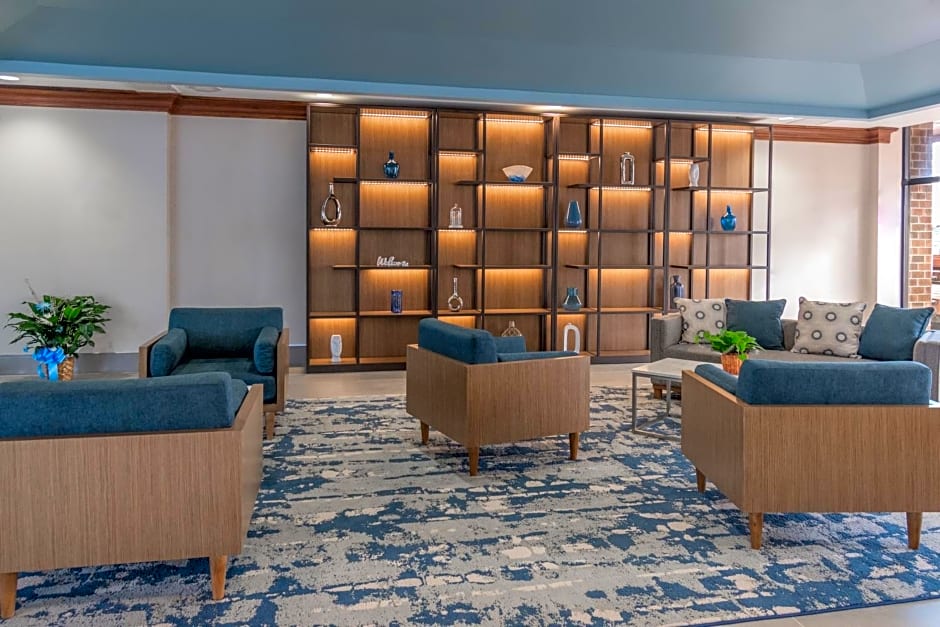 DoubleTree by Hilton New Bern - Riverfront