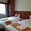 Naro Moru River Lodge