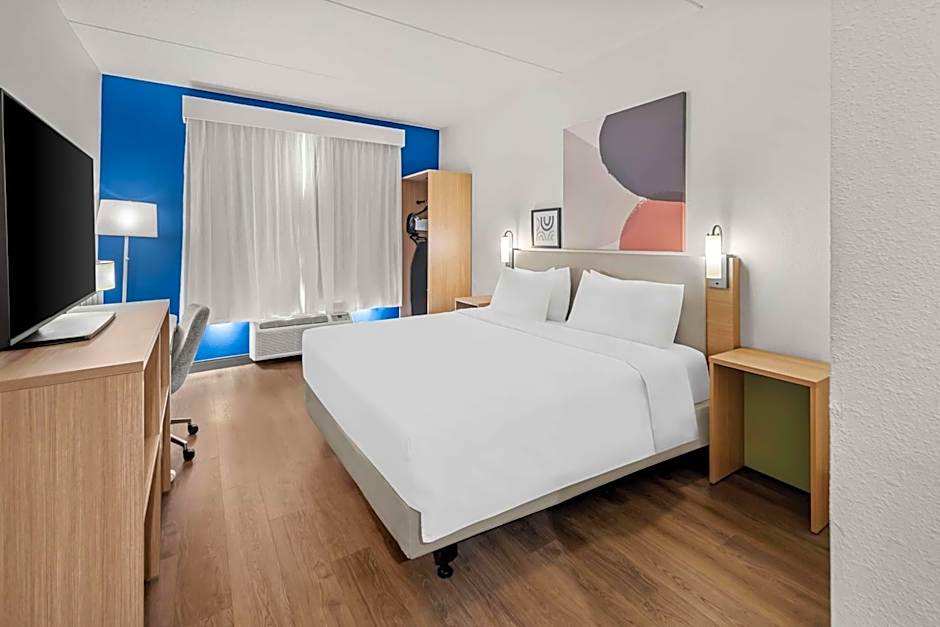 Spark by Hilton Woodbridge