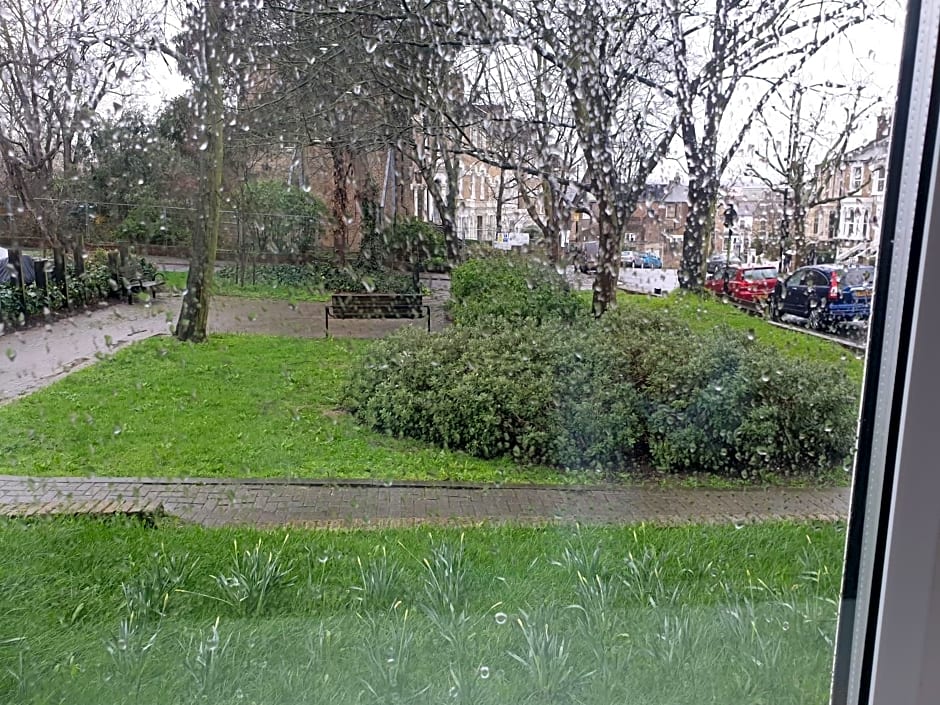 Arsenal Highbury & Islington Beautifully Presented