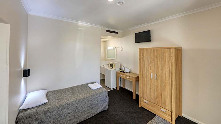 Coachman Hotel Motel