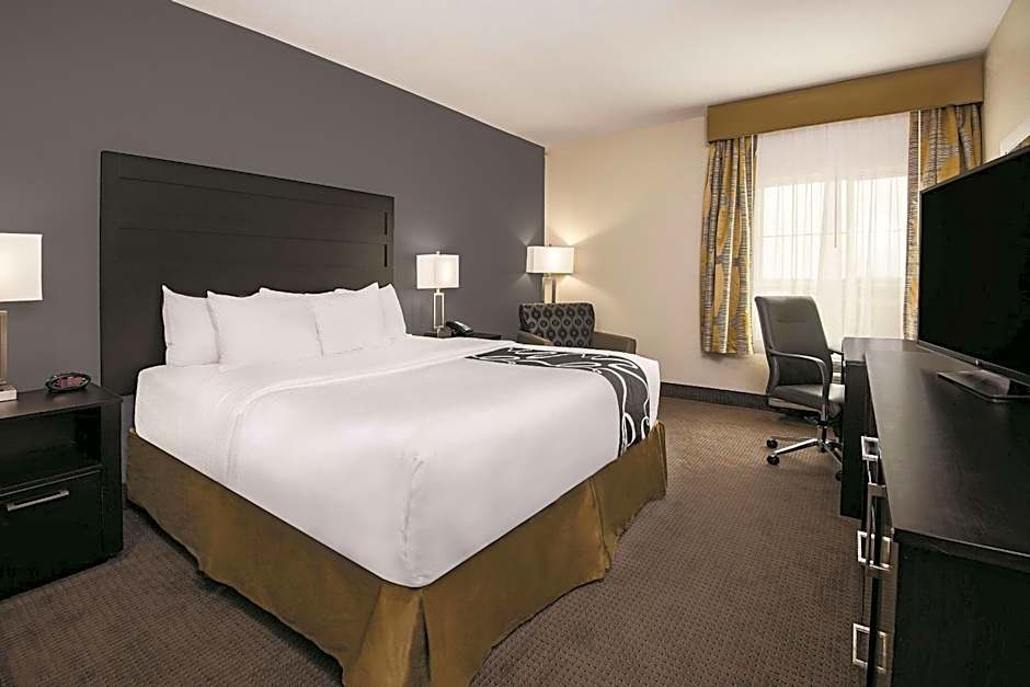 La Quinta Inn & Suites by Wyndham Karnes City