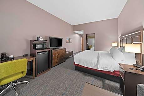 King Room with King Bed - Non-Smoking