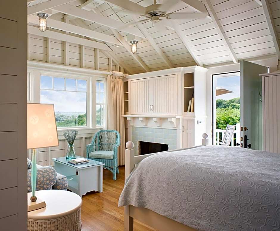 Photo 1 of 5 of Triple Room