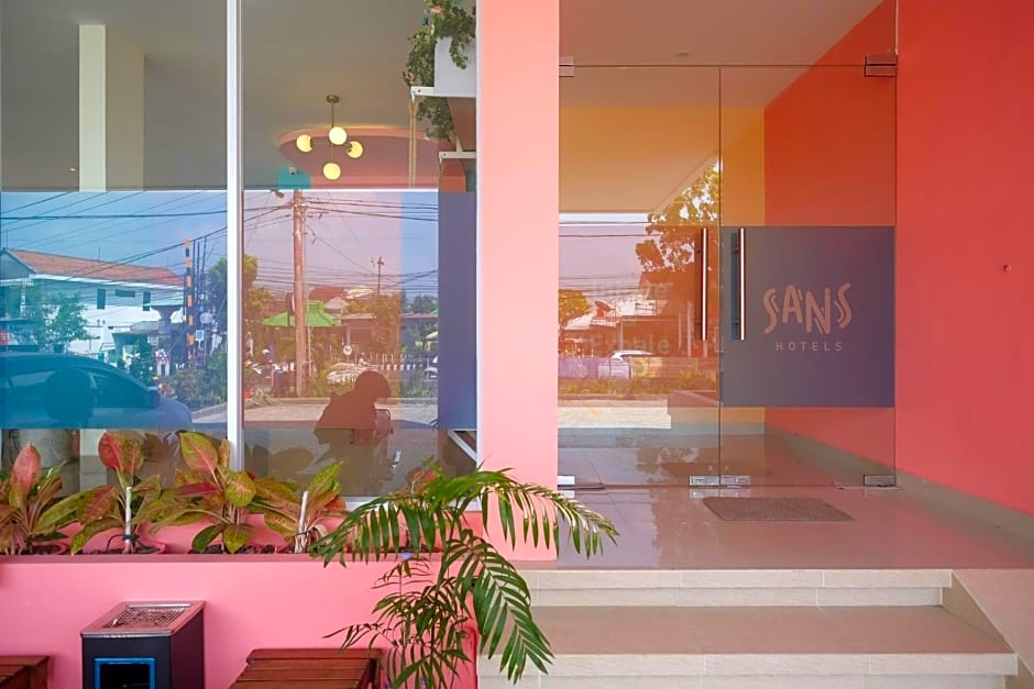 Sans Hotel Aurum Majapahit Semarang
