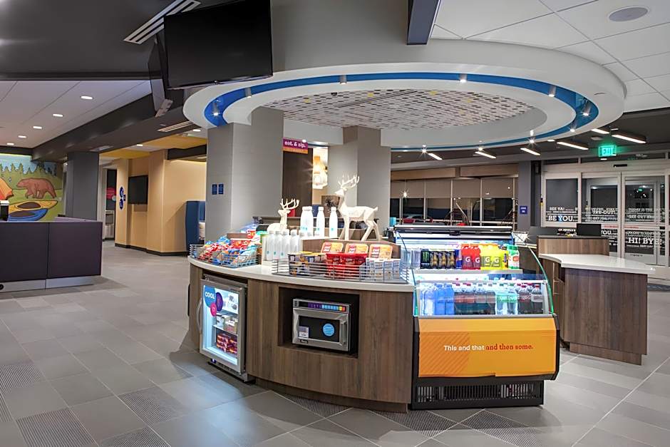 Tru by Hilton Manteca