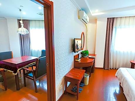 Mainland Chinese Citizens - Suite