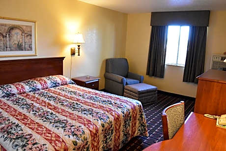 Deluxe King Room - Non-Smoking