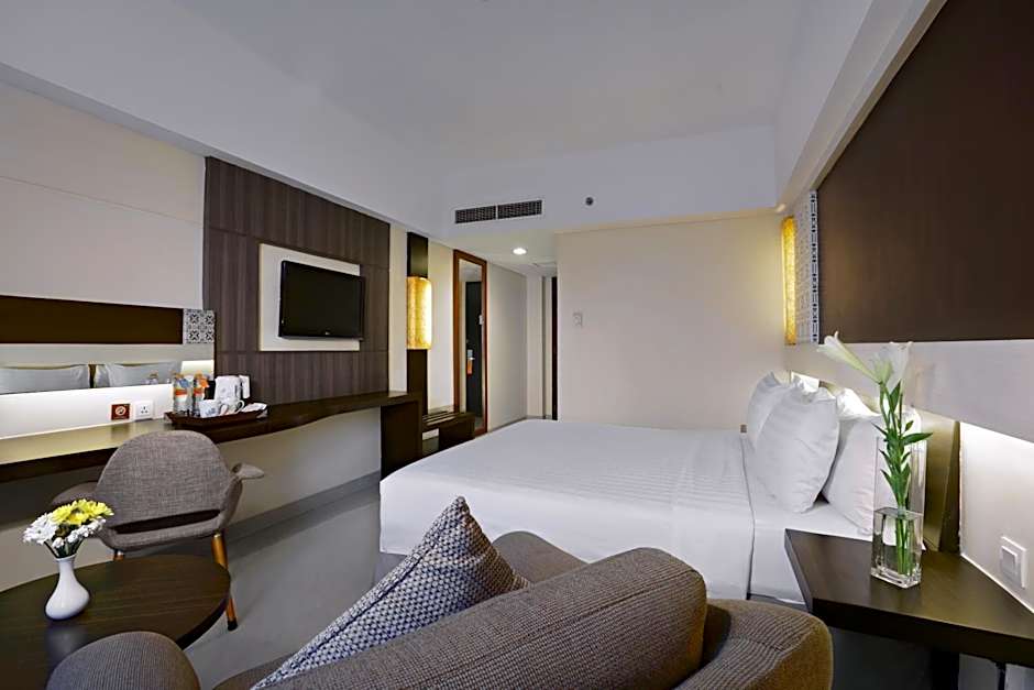 Photo 1 of 5 of Deluxe 1 King Bed