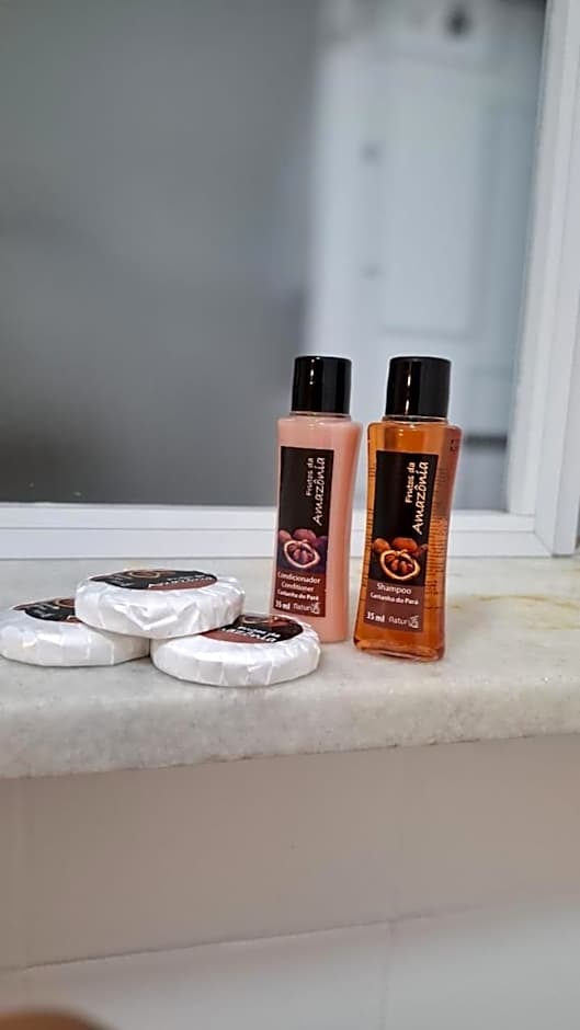 Apê completo em Copacabana/RJ.