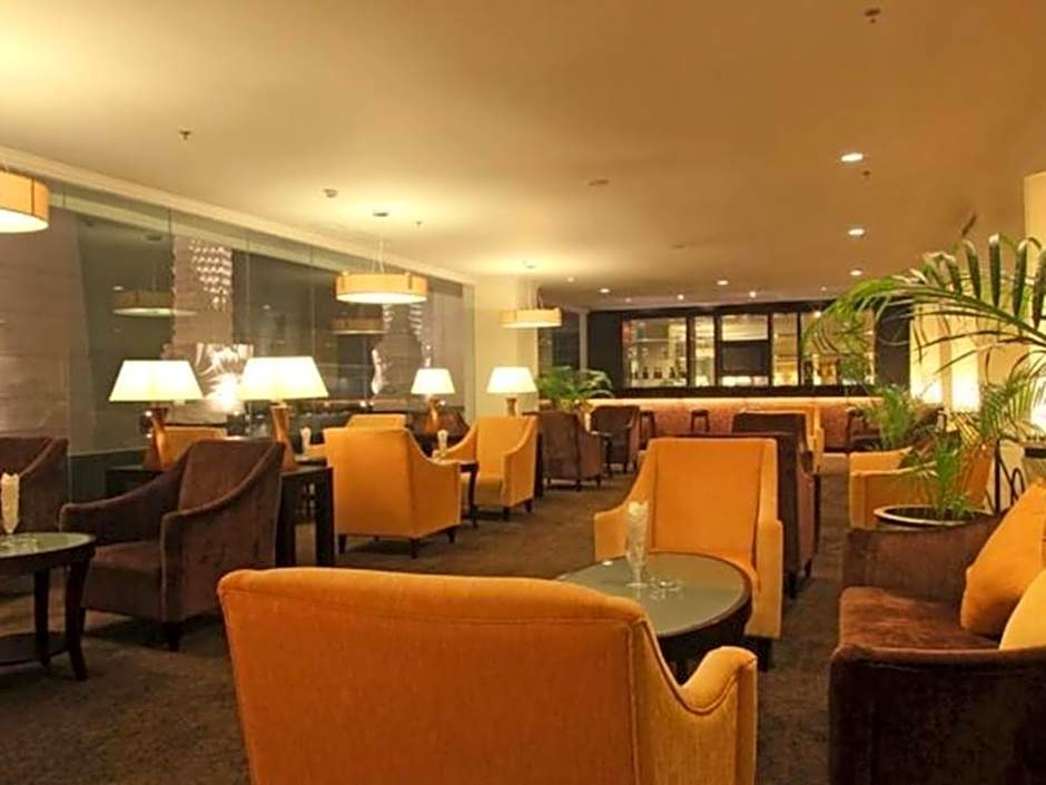 Harmoni One Convention Hotel & Service Apartments