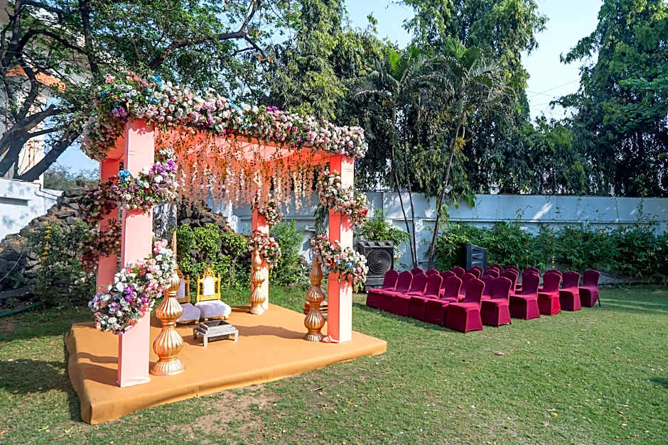 The Pride Nagpur Hotel