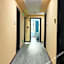 Yongjia Hotel (Guangzhou Sports West Metro Station)