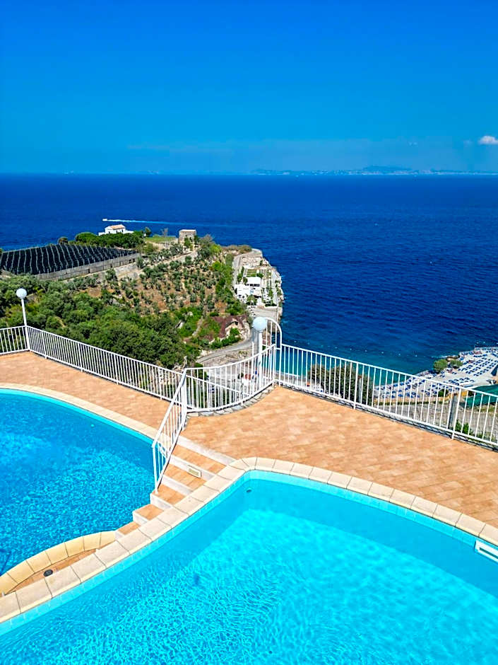 Villaggio Villa Lubrense