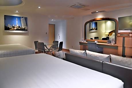 Superior Family Room