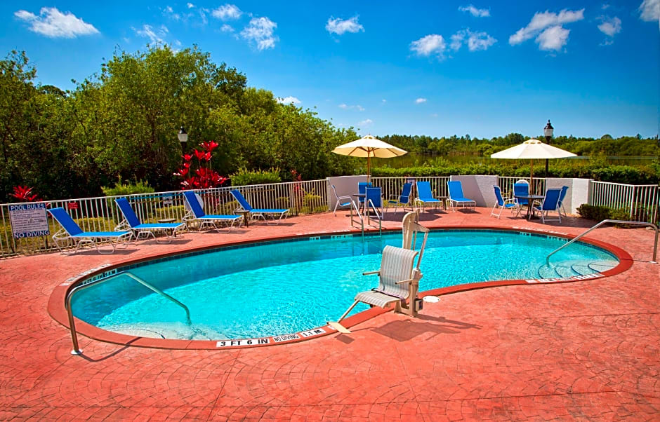 Holiday Inn Express Hotel & Suites Port Charlotte By IHG