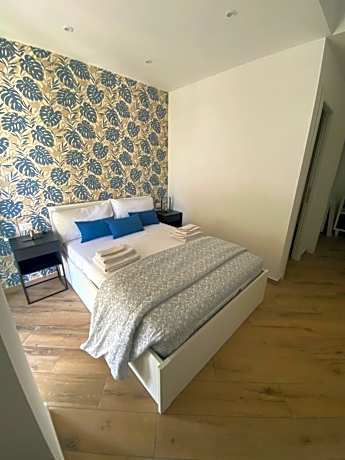 Queen Room with Balcony