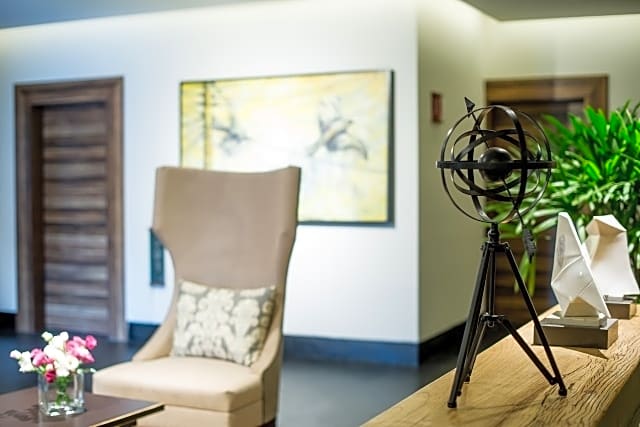Square Small Luxury Hotel