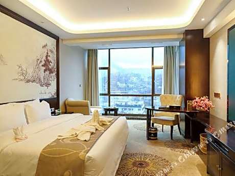 Shiqian International Hotel