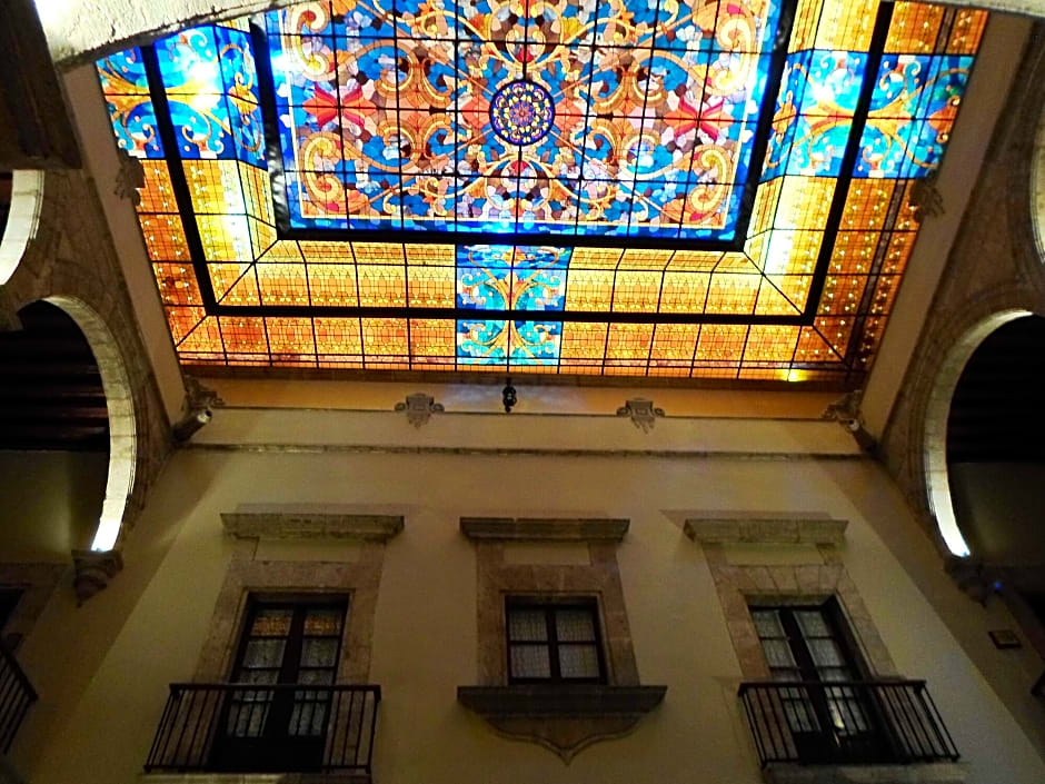 Hotel Virrey De Mendoza