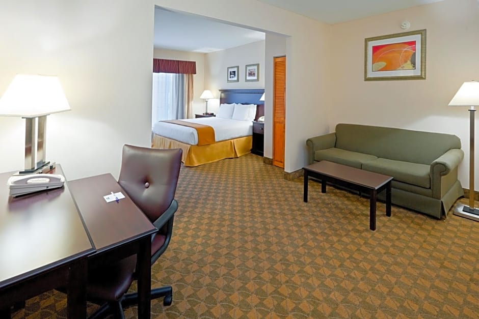 Holiday Inn Express Carneys Point New Jersey Turnpike Exit 1, an IHG Hotel