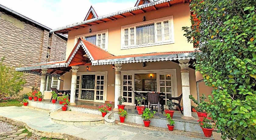 Hotel Neelesh Inn - A Luxury Lake View Hotel 20 KM From Nainital