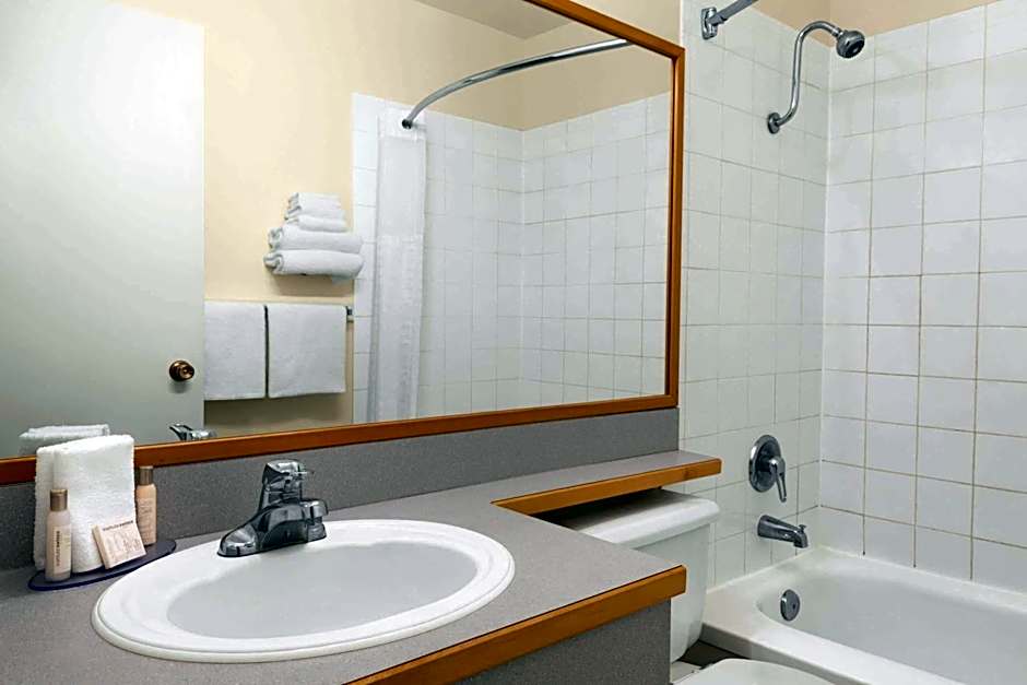 Travelodge by Wyndham Quesnel BC